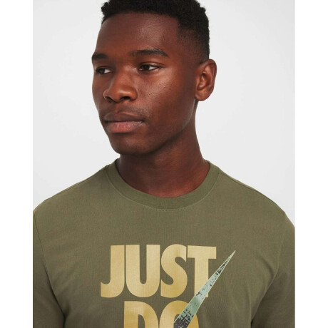 Remera Nike Dri-Fit Tee Camo Just do It de Hombre Verde