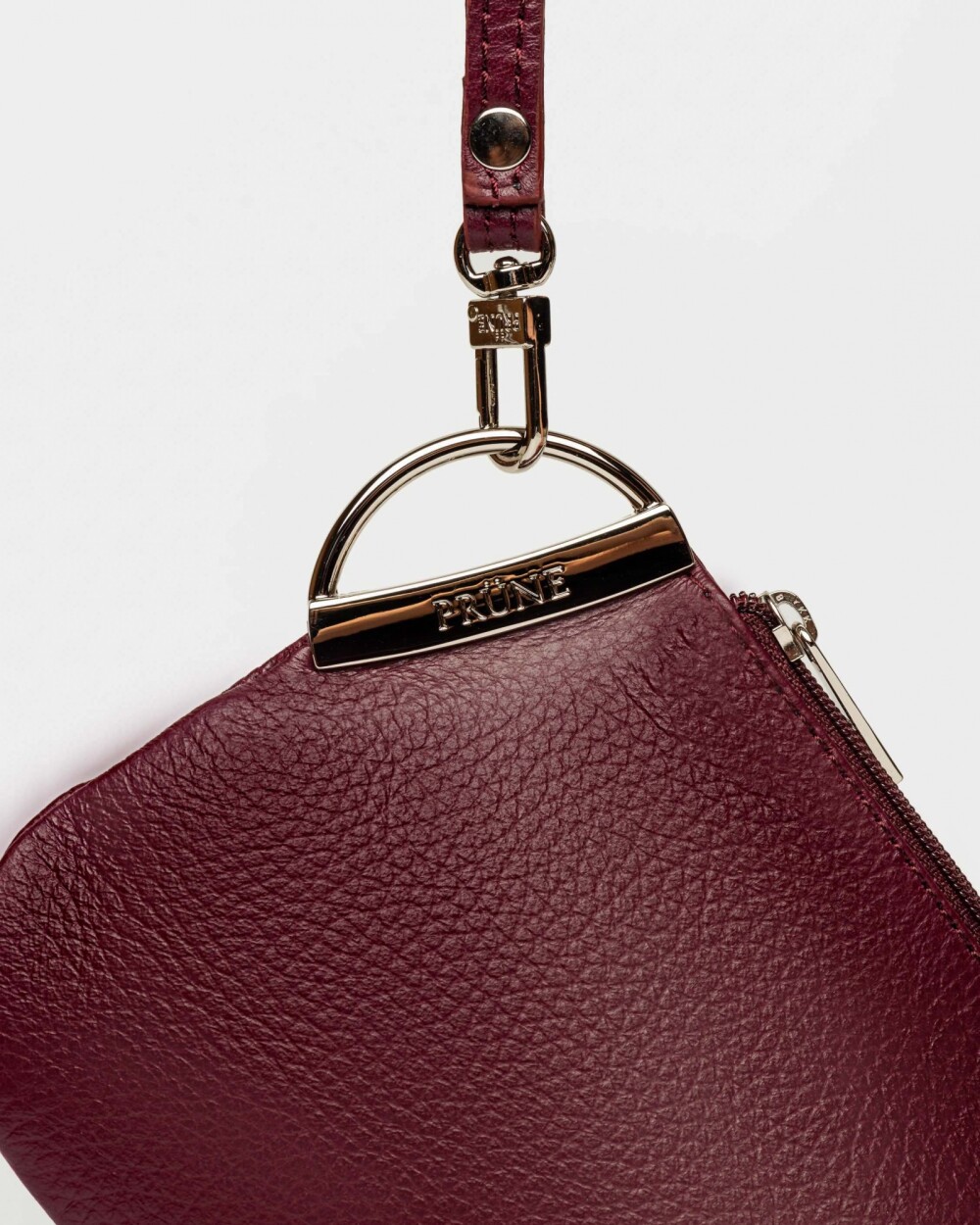 Porta cosmeticos Katy en cuero graneado Bordeaux