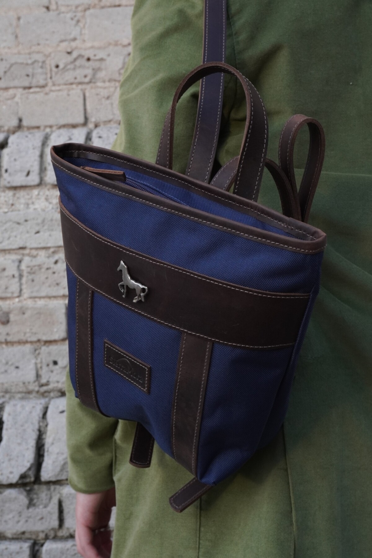 Mini Mustang Backpack Chocolate / Azul