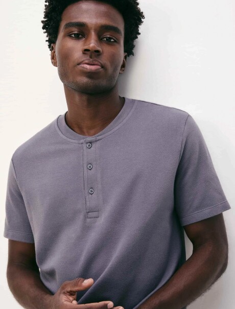 CAMISETA DE CUELLO CON TEXTURA AZUL