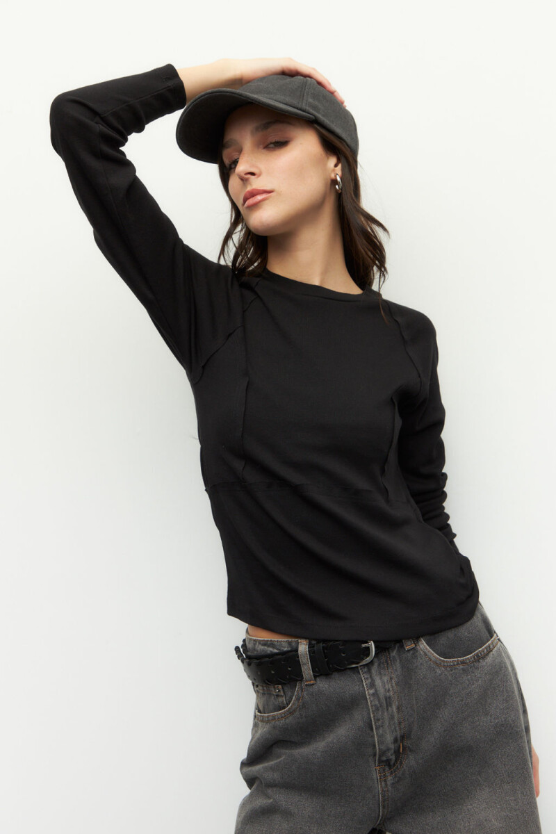 REMERA OSTER - Negro 