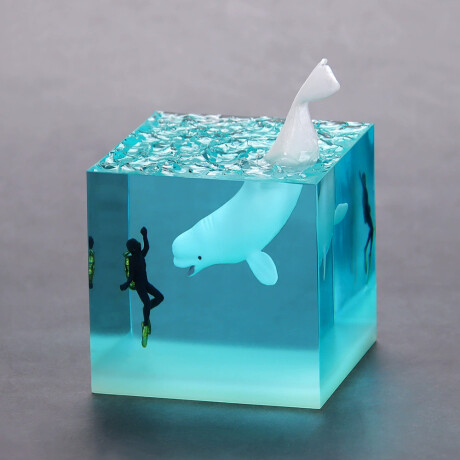 Lámpara Resina Cuadrada Animales Y Humanos Modelo 3