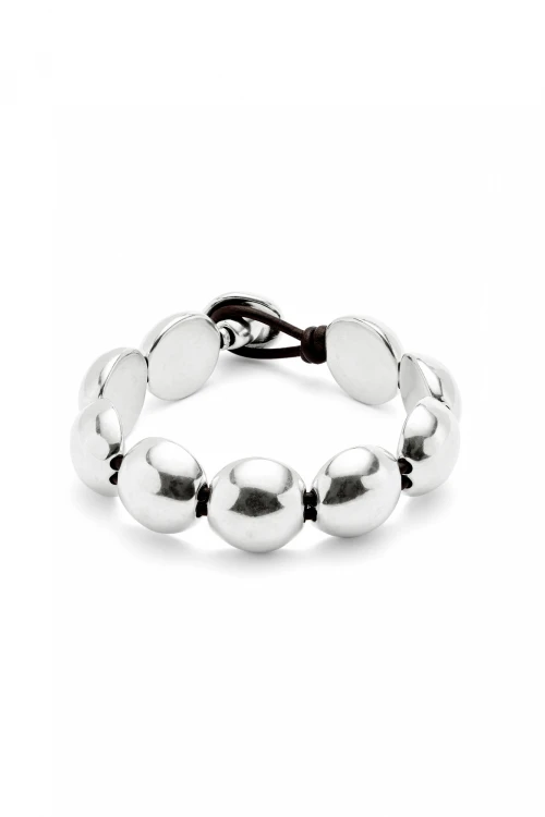 PULSERA DE CUERO CON CUENTAS GRANDES DE ALEACIÓN DE METALES BAÑADAS EN PLATA DE LEY Pulsera