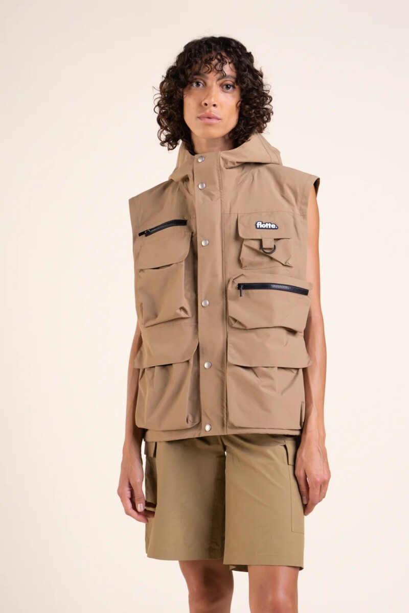 CHAQUETA IMPERMEABLE SAINT CYR Bronce