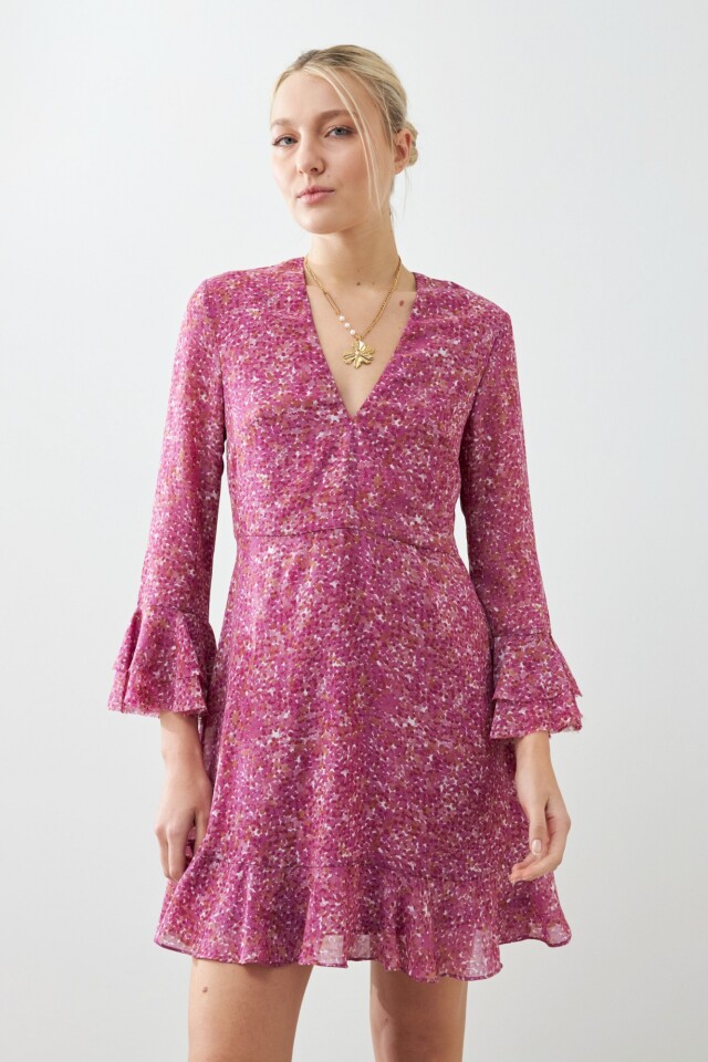 Vestido estampado con volados fucsia