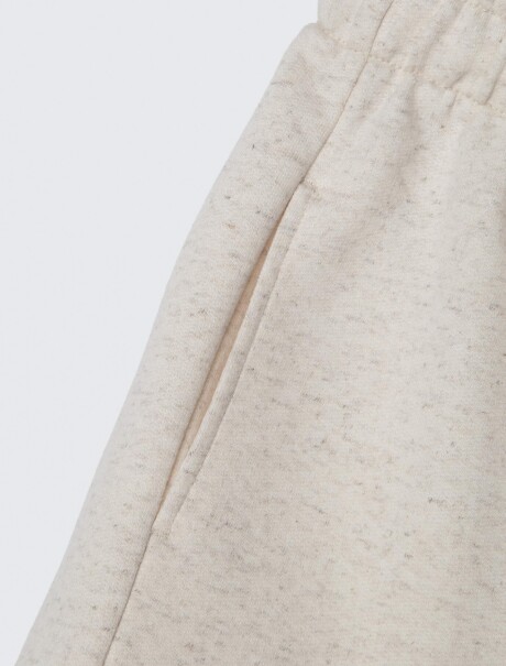 BERMUDA BÁSICA INFANTIL BEIGE