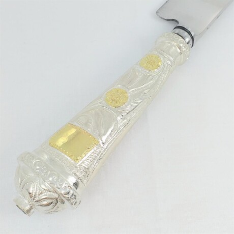 Puñal de plata 925 con apliques en oro 18ktes. Puñal de plata 925 con apliques en oro 18ktes.