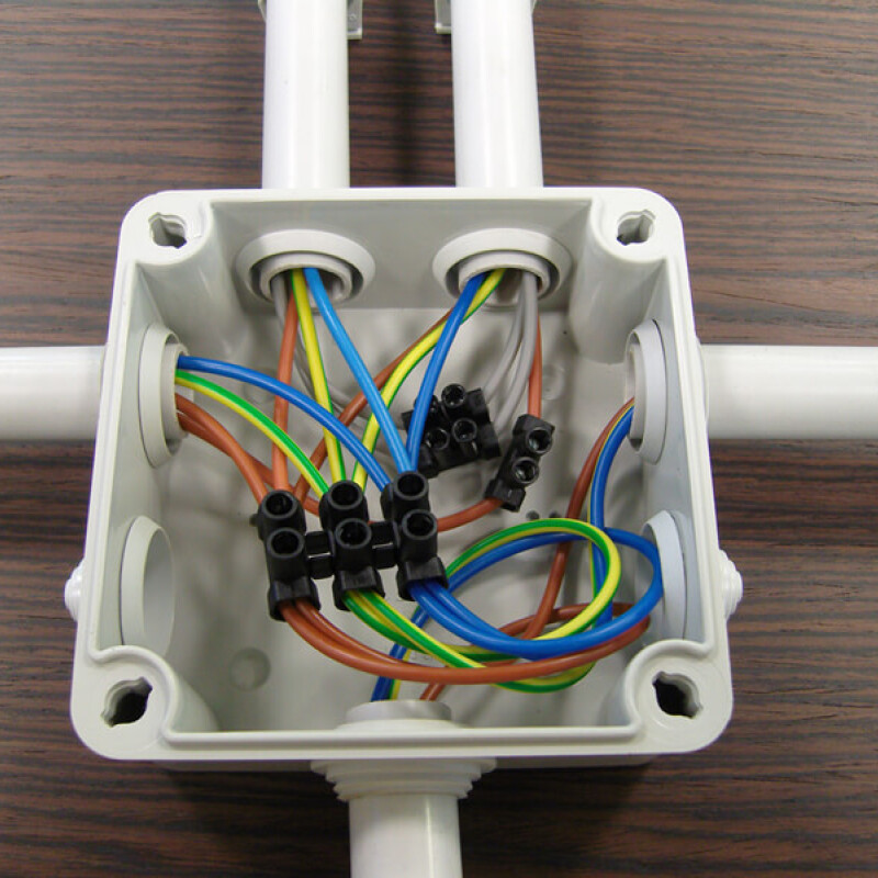 Caja estanco Tableplast 148x188x112 mm - Mangusi Caja estanco Tableplast 148x188x112 mm - Mangusi