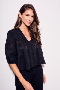 Blusa Encaje Bordados Negro