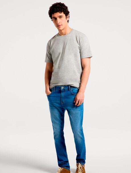 PANTALONES VAQUEROS AJUSTADOS BÁSICOS CON ELASTANO AZUL
