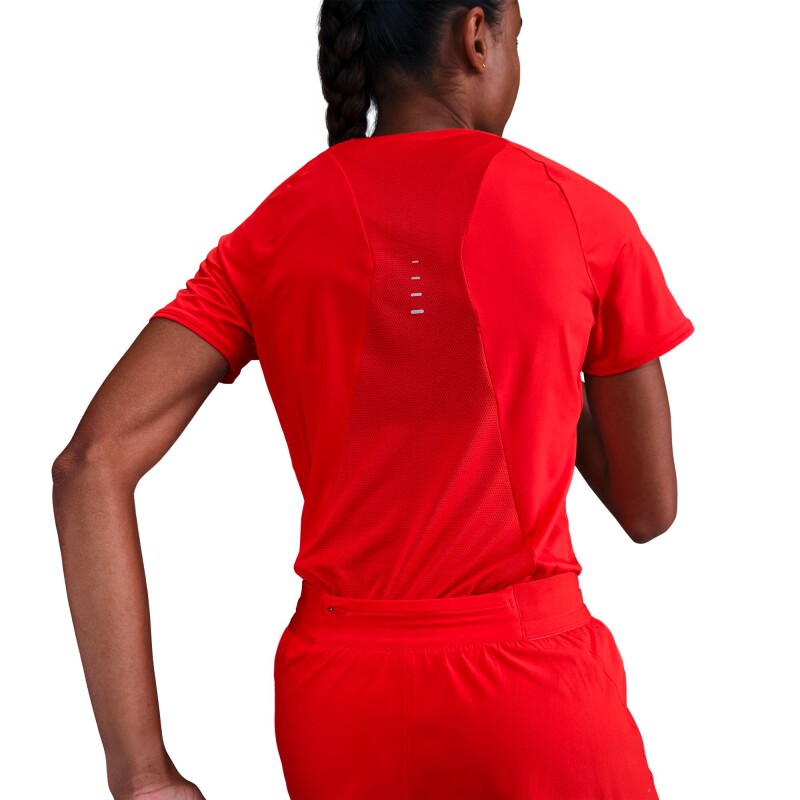 Remera Nike Swift Dri-Fit Top de Mujer Rojo