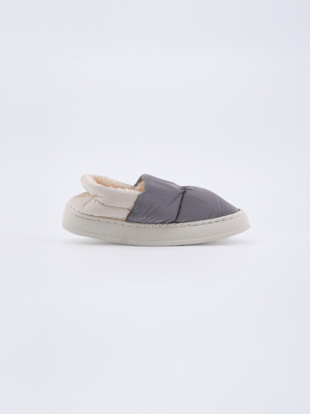 PANTUFLA SEVEN GRIS