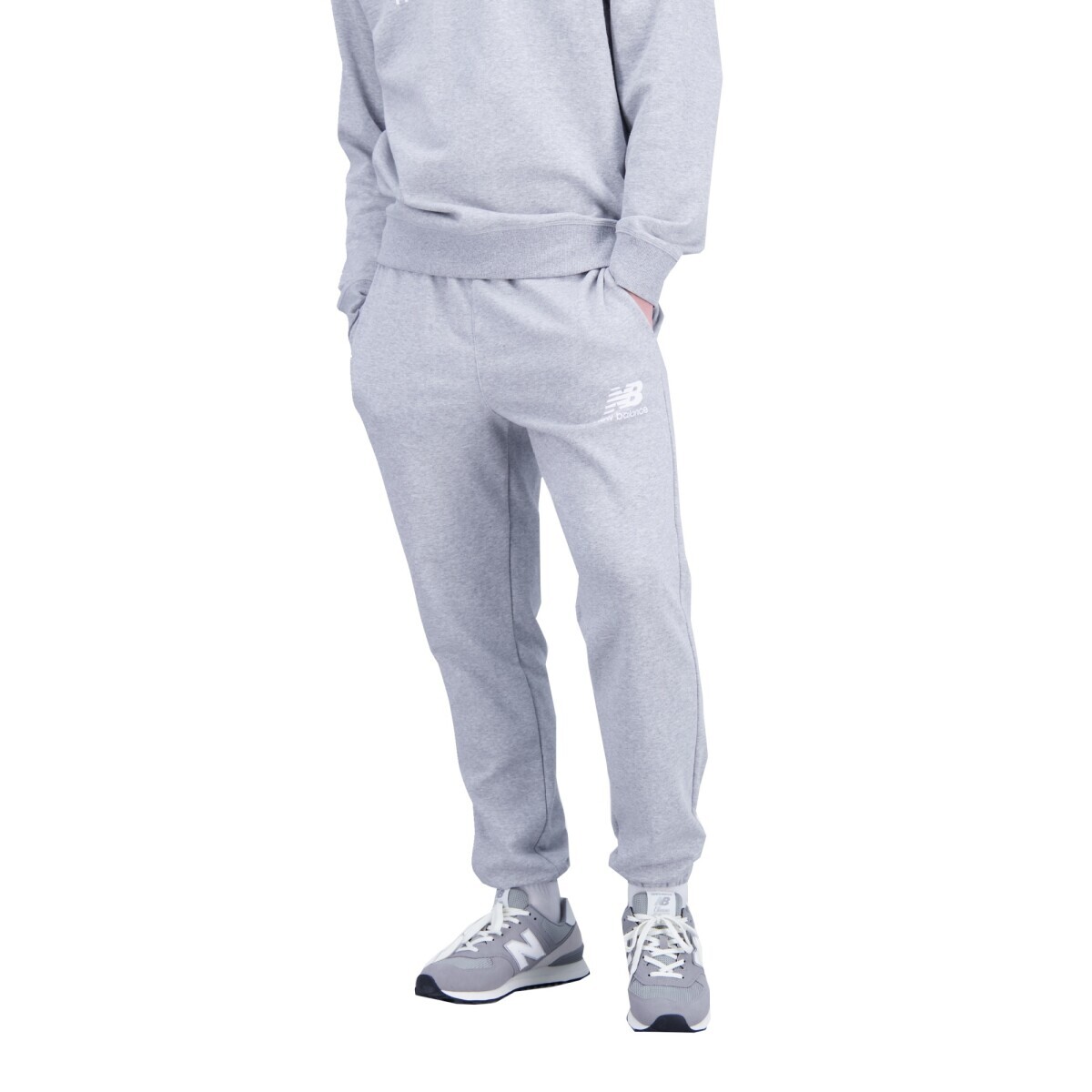 Pantalon New Balance Hombre Essentials Stacked Logo French Terry Sweatpant Grey - S/C 