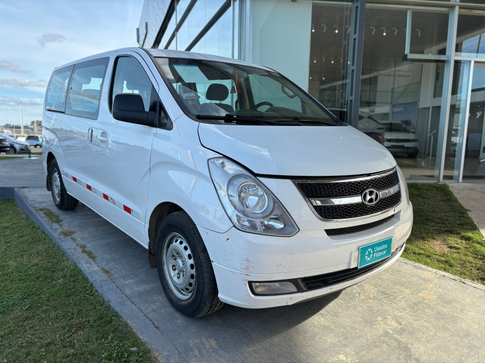 Hyundai H1 12Plz Minibus Diesel - 2014 