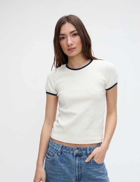 Remera Beth Off white