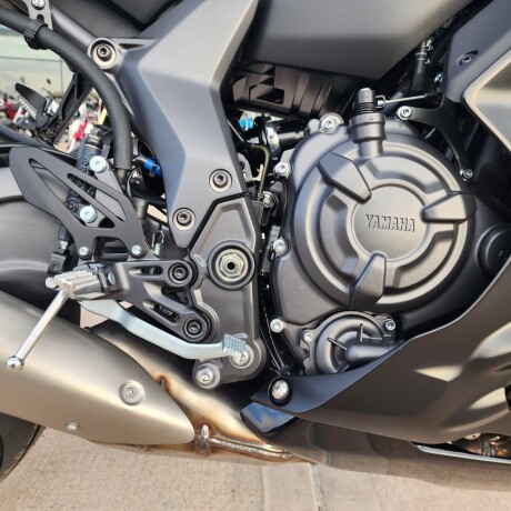 Yamaha R7 Negro