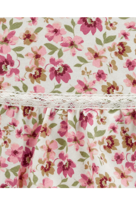 Blusa de algodón, con volado y ribete, diseño floral Blusa de algodón, con volado y ribete, diseño floral