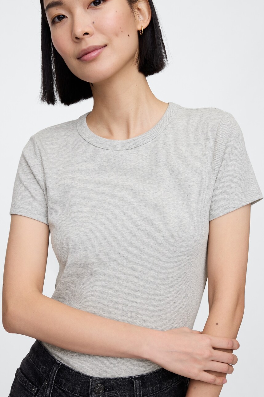 Remera Rib Cuello Redondo Mujer B08