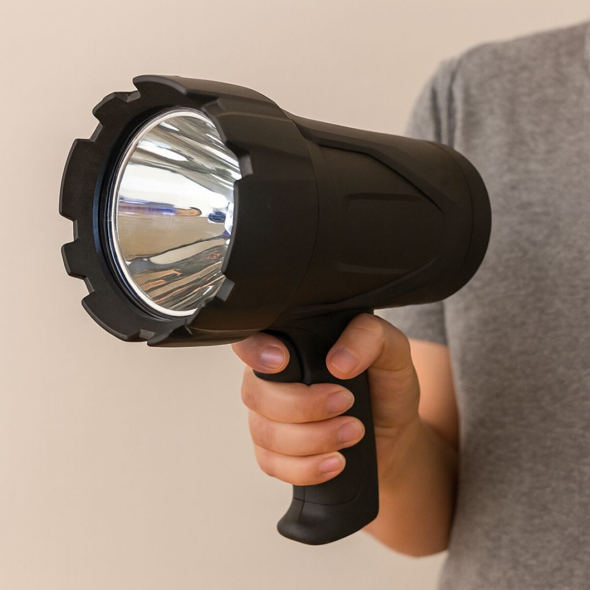 FOCO DE MANO RECARGABLE 220W 