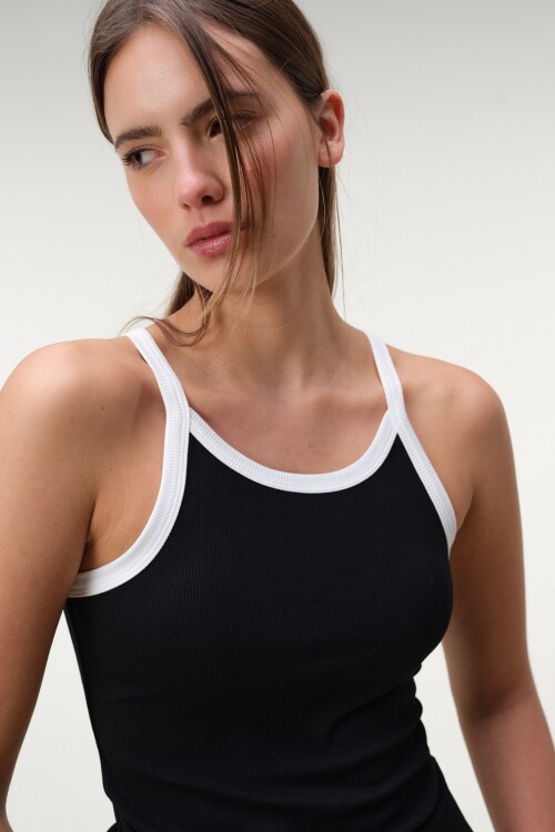 Musculosa Nadadora Rib Negro
