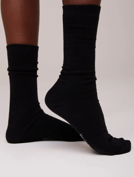 KIT C/3 PARES DE MEDIAS UNISEX CAÑO MEDIO NEGRO