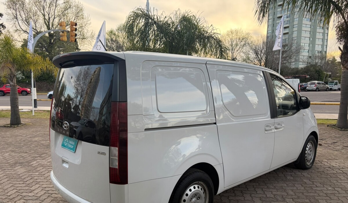 Hyundai H1 Staria 2.2 Diesel Furgon - 2024 Hyundai H1 Staria 2.2 Diesel Furgon - 2024