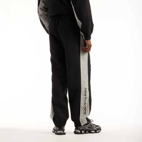 Pantalón New Balance de Hombre - Trackside - MB62A8LTBK BLACK
