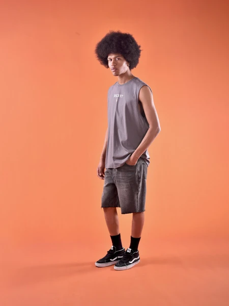 MUSCULOSA MICKEY ON POINT GRIS OSCURO