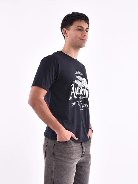 REMERA VILLAGE REGULAR ESTAMPADO 3