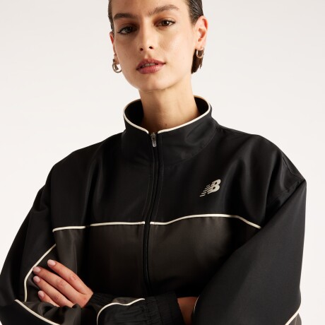 Campera New Balance de Dama - Trackside - WJ6279FYBLK DARK GREY