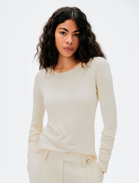 BLUSA EN PUNTO TEJIDO LIVIANO AMARILLO
