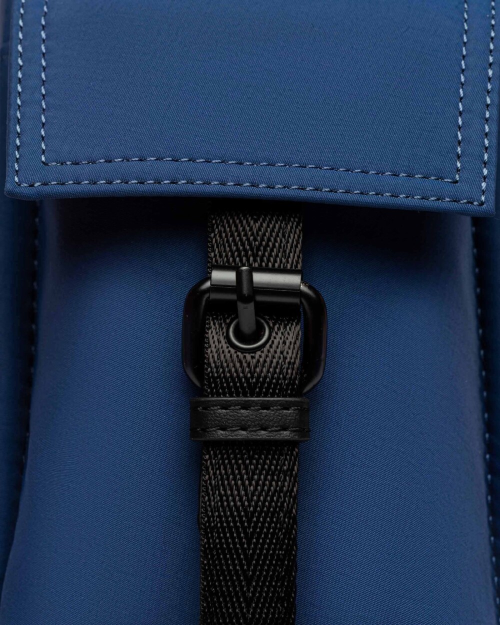 Cartera Al Hombro Light Nylon Negro Azul