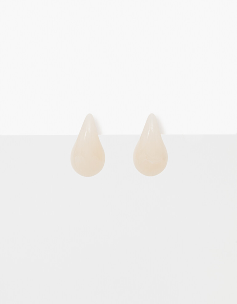 Aros Colgantes Cortos Color Aro Corto Gota De Resina - Blanco Crema