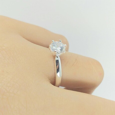 Anillo de plata 925, circonia blanca 7mm*6mm. Diámetro interno 17mm, ancho 2.5mm, espesor 2mm #14. Anillo de plata 925, circonia blanca 7mm*6mm. Diámetro interno 17mm, ancho 2.5mm, espesor 2mm #14.