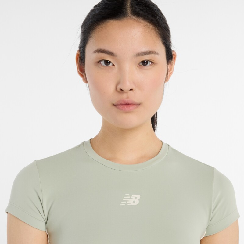 Remera New Balance de Dama - Harmony Fitted - WT51134GAS GREEN