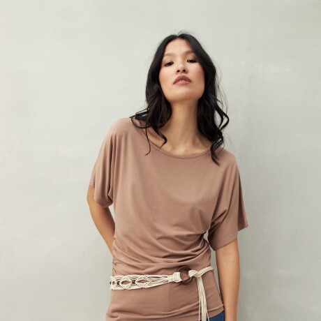 REMERA BINDER Visón