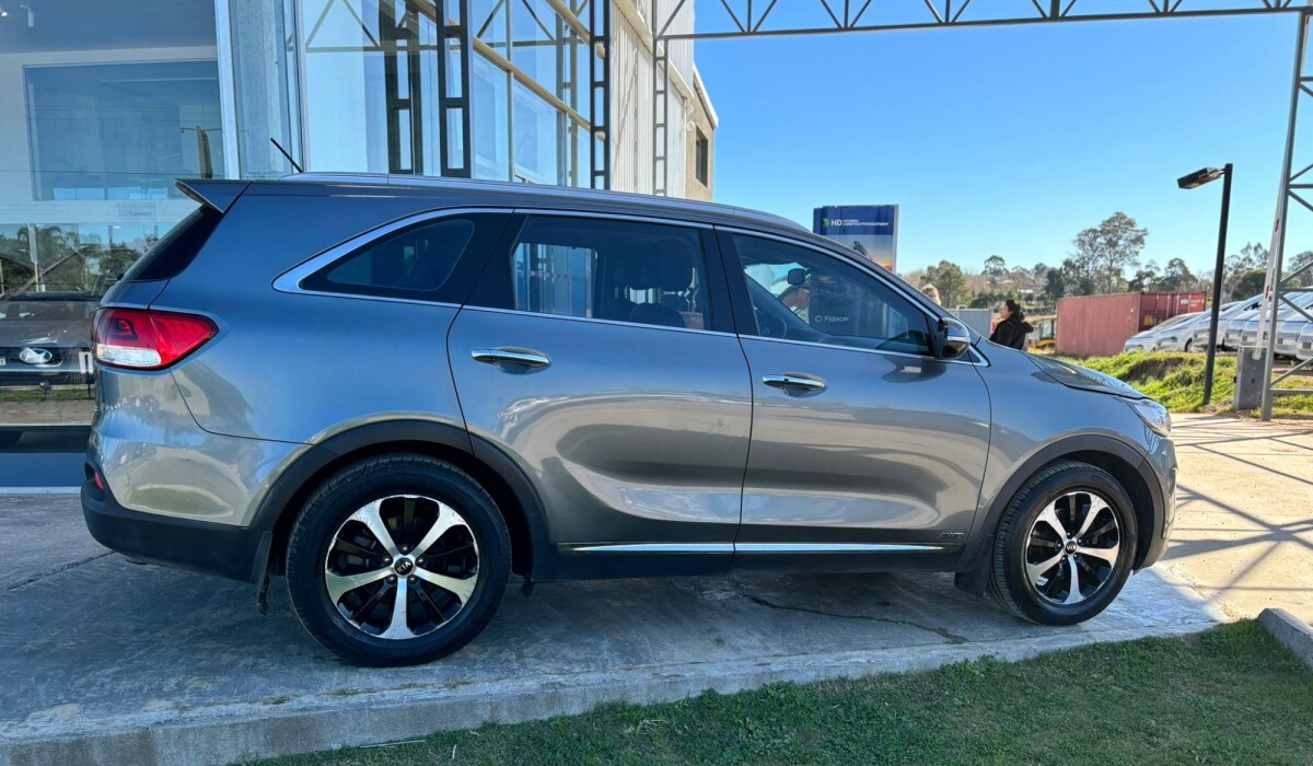 Kia Sorento SX AT 3.4 7Plz - 2016 Kia Sorento SX AT 3.4 7Plz - 2016