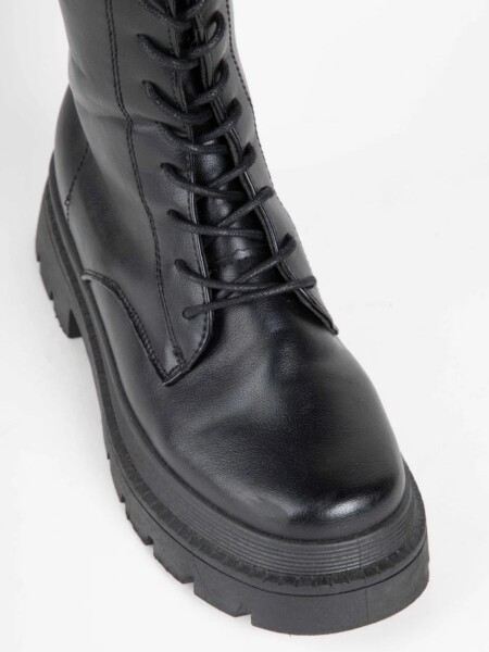 BOTA P. CAKE MEREDITH BORCEGO NEGRO
