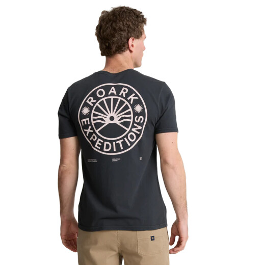 Remera Roark Expeditions - Negro Remera Roark Expeditions - Negro