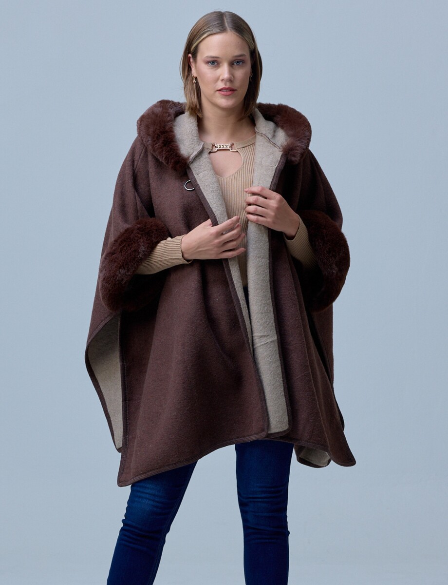 Ruana Capucha Faux Fur - Marron 