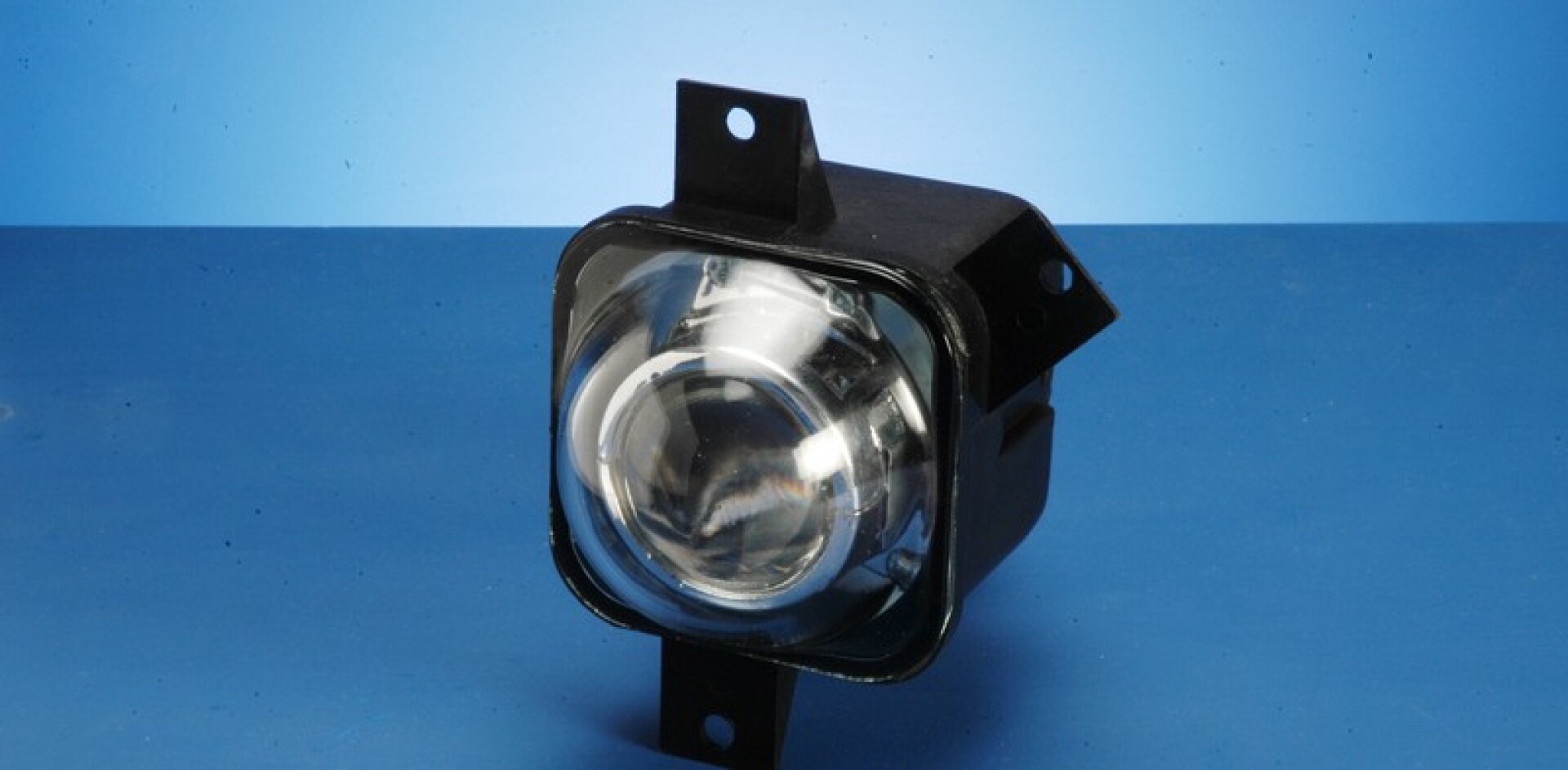 FARO CAMINERO VOLKSWAGEN GOL G3 FASE 1 99/02 DER (3 PATAS) VIC 