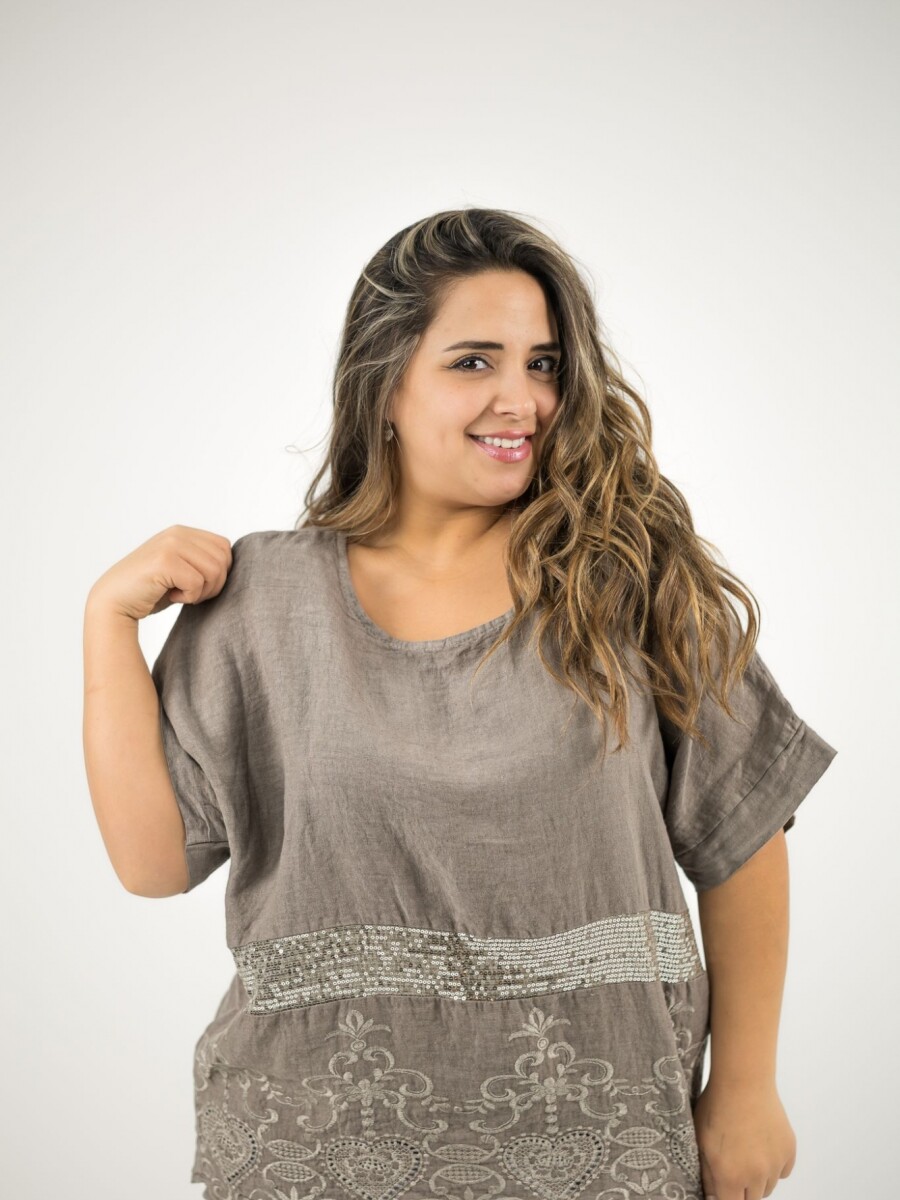 Blusa 100% lino con broderie y lentejuela Visón