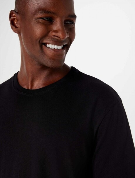 CAMISETA BÁSICA UNISSEX REGULAR WORLD NEGRO