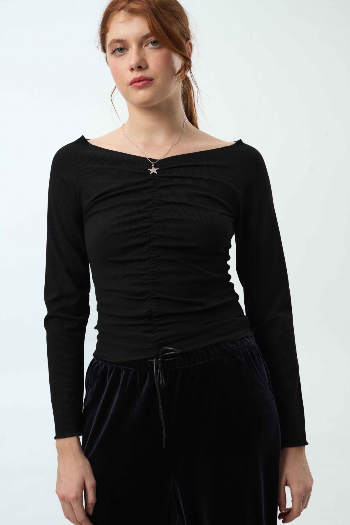 Remera Remus Negro
