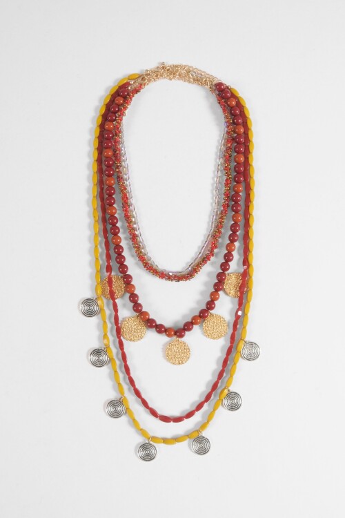 Collar borlas dijes medallas multicolor