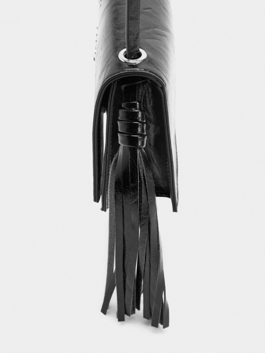 Bolso Bandolera Con Tachuelas Y Flecos negro