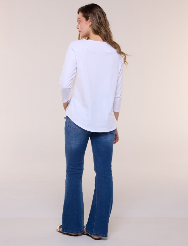Remera Escote Bote Con Ojalillos Metálicos BLANCO