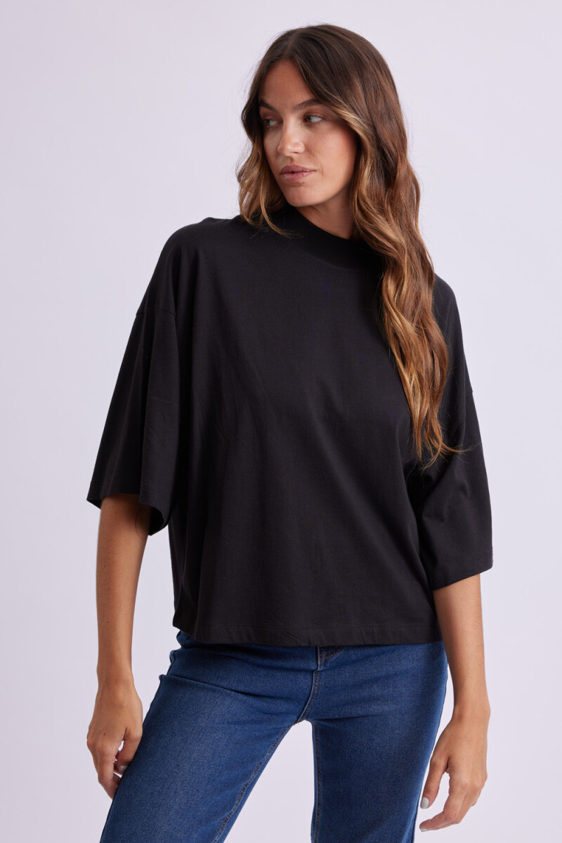 Remera manga 3/4 cuello alto Negro