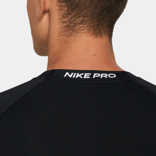 Remera Nike Training Hombre S/C
