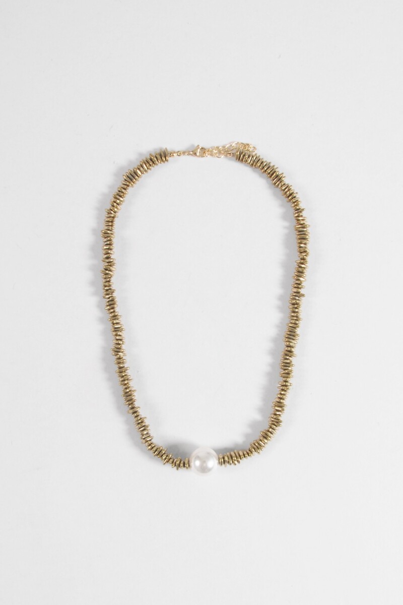 Collar cuentas metálicas dorado